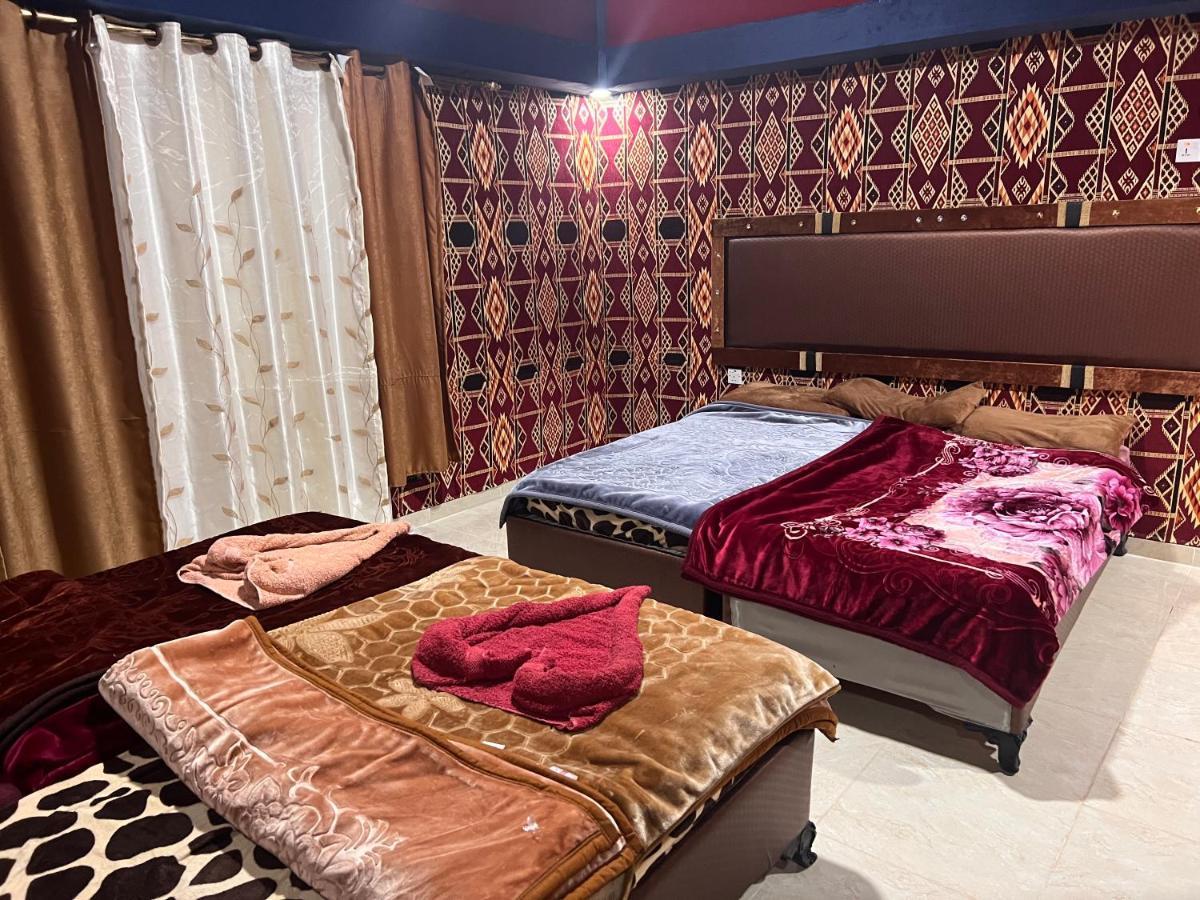 Shakria Bedouin Life Camp Hotel Wadi Rum Buitenkant foto